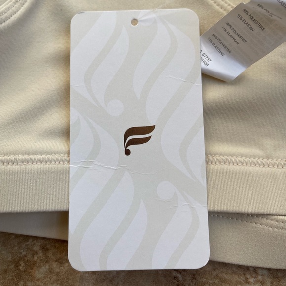 Fabletics Lola Low-Impact Sports Bra - Picture 4 of 6